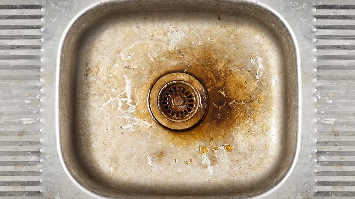 cleaning clogged kitchen sink