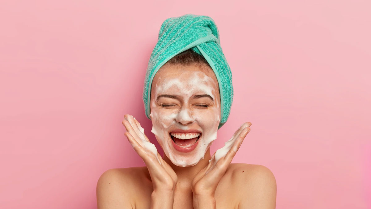 how to cleanse face ()