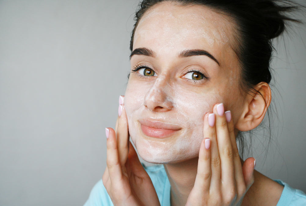 how to look younger in older age