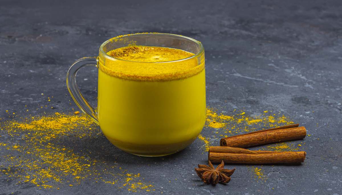 turmeric milk benefits for women
