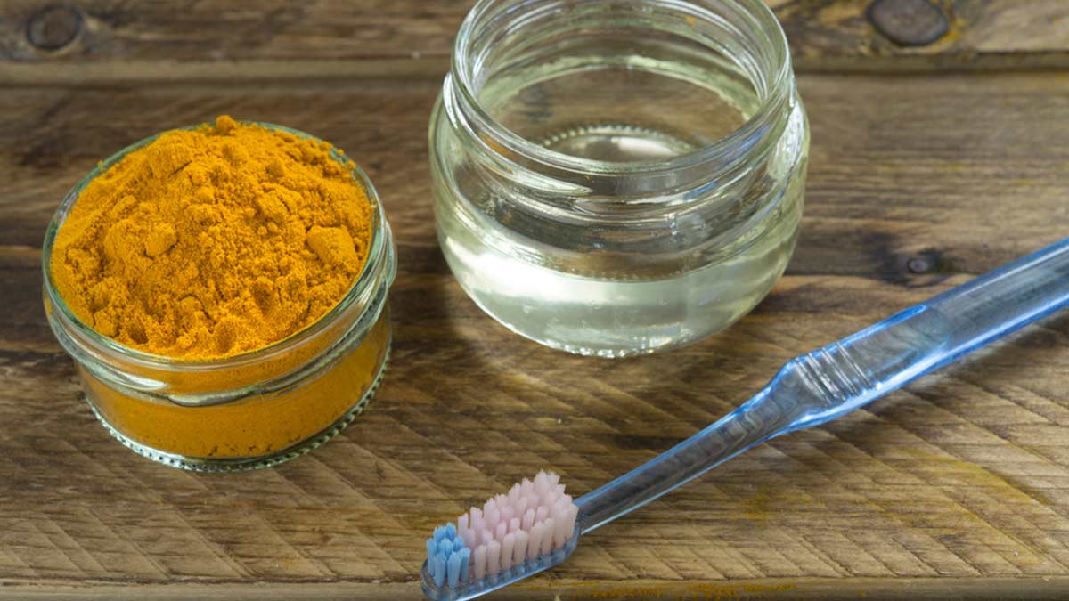 How to use tooth powder in hindi