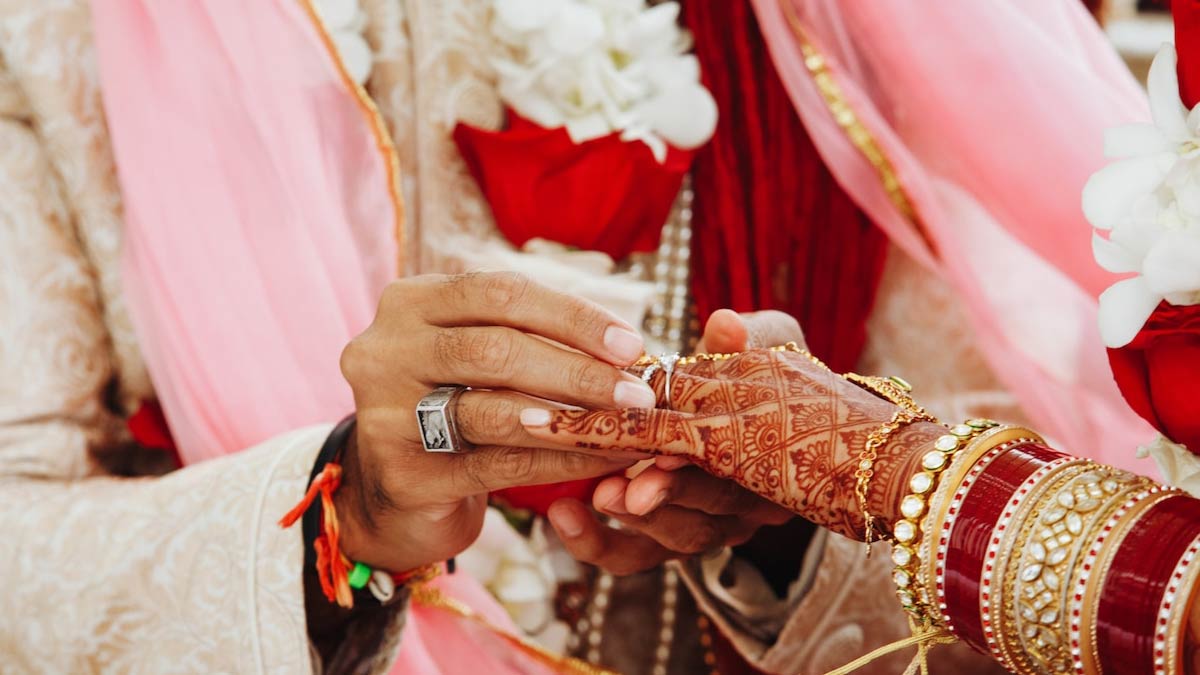 WHY MEN ARE OLDER THAN WOMEN IN MARRIAGES