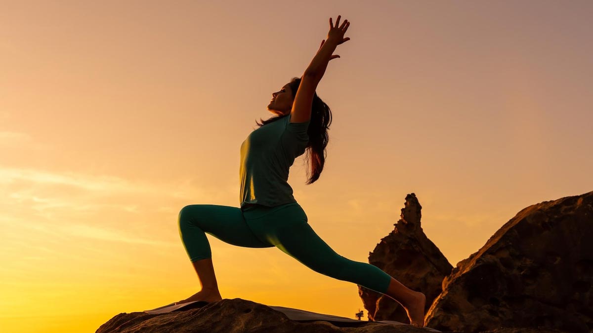 anjeneyasan yoga  how to do it