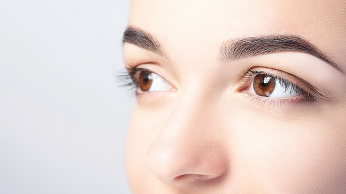 how to lift your eyebrows at home
