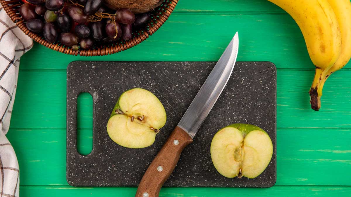 how to sharpen a knife at home with aluminium foil