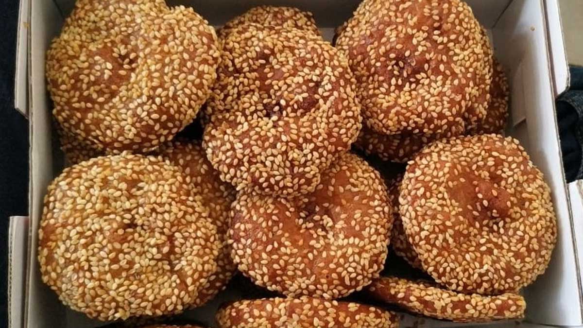 maharashtrian food anarsa