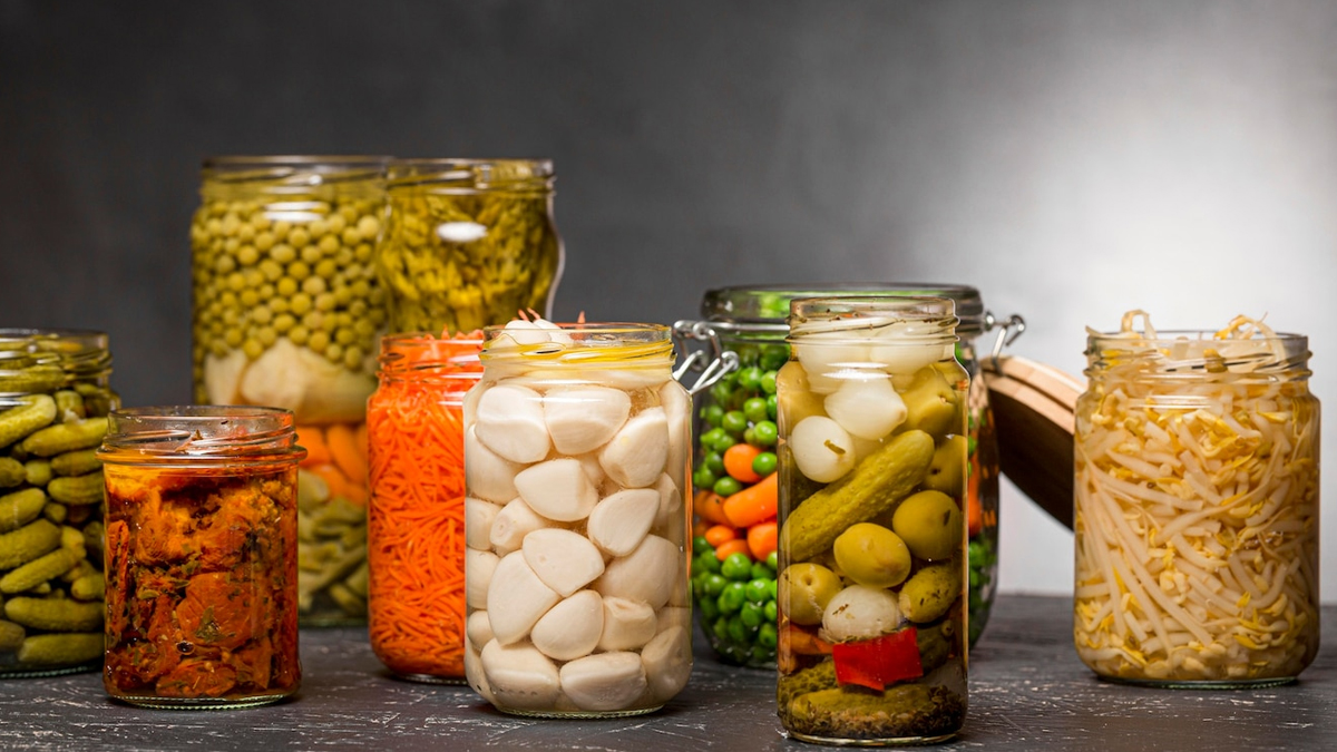 make pickles with vinegar