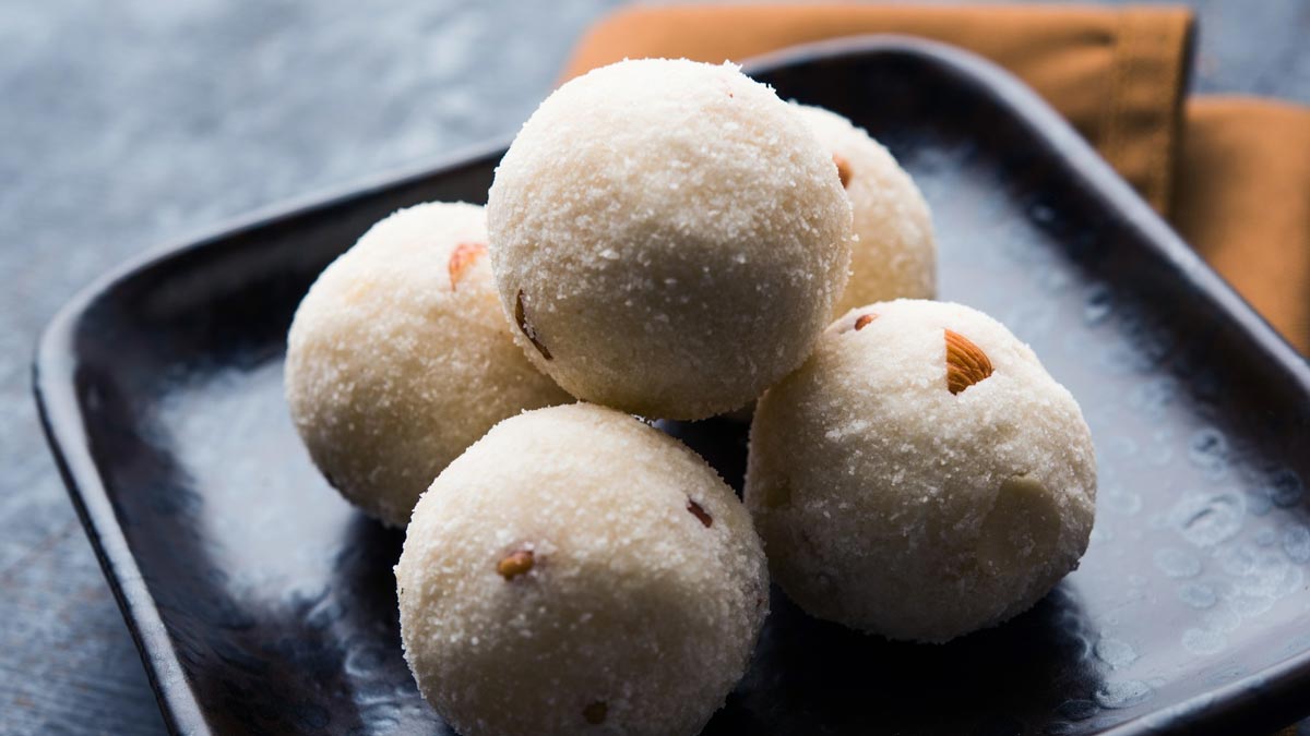 rava coconut laddu recipe