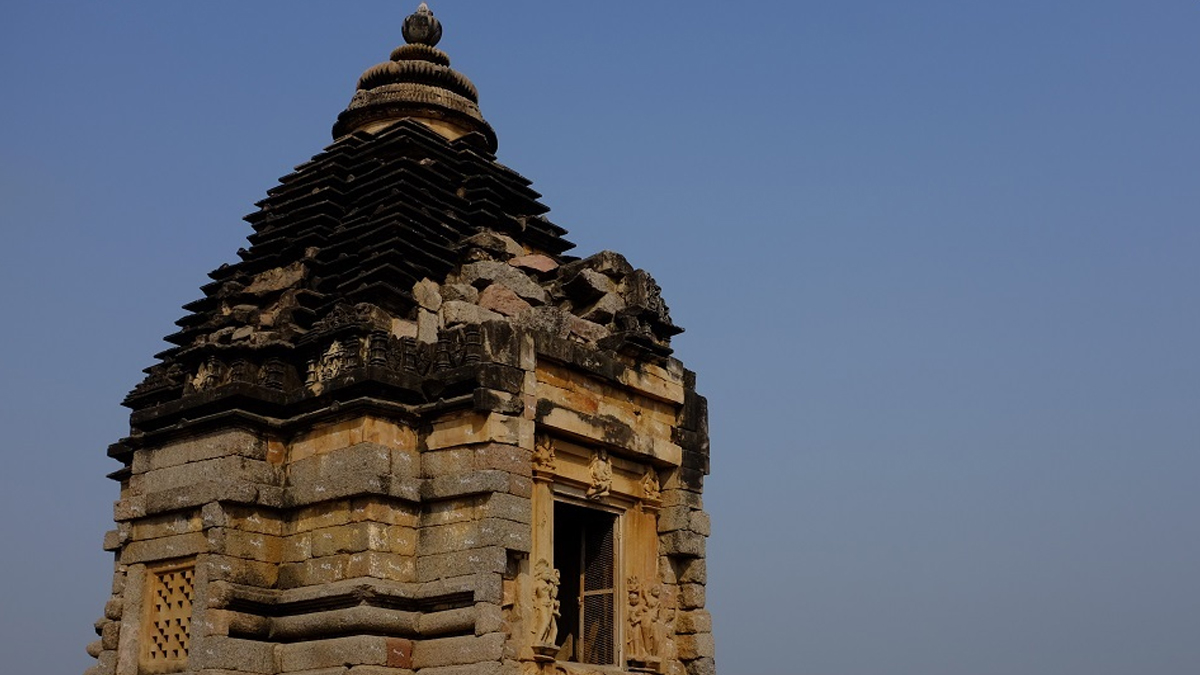 religious hindu temples in khajuraho