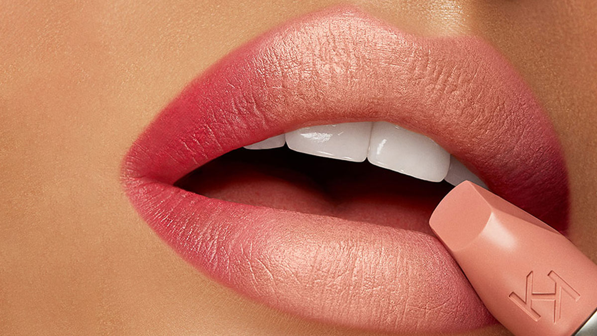 tips to create ombre lip effect