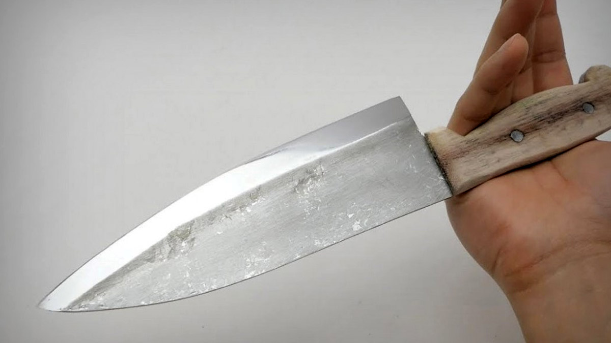 tips to sharpen kitchen knife with aluminium foil
