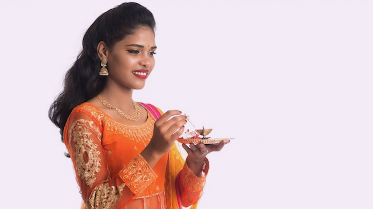 why should not enter temple with loose hair