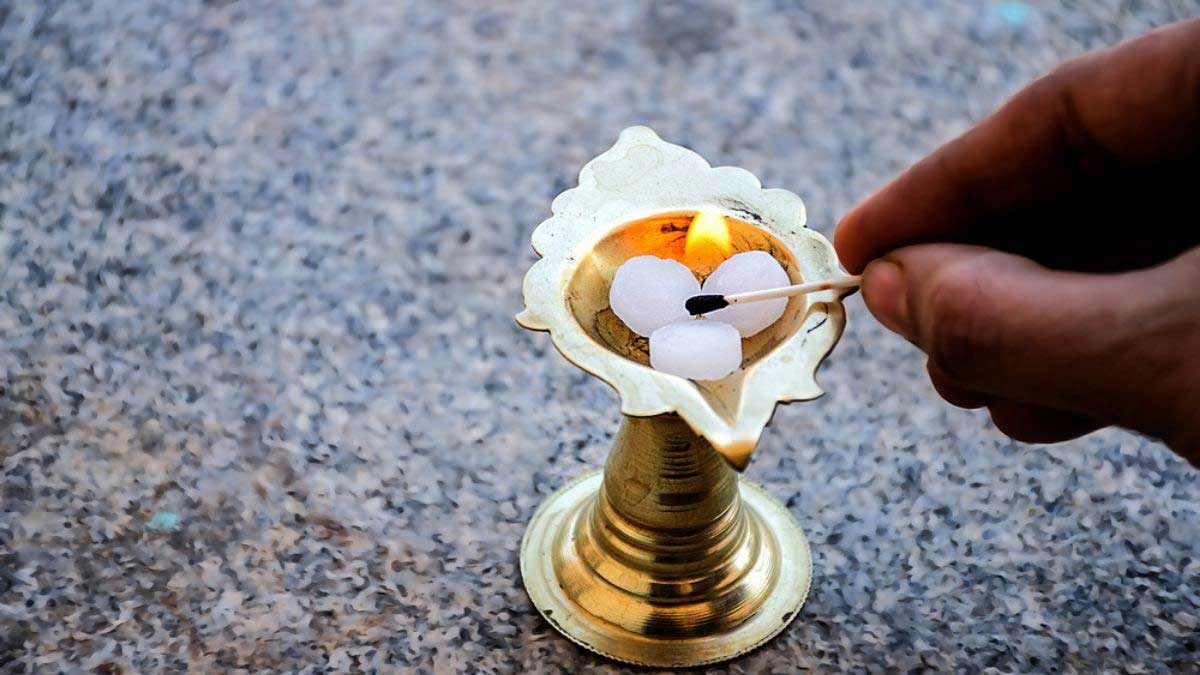 burning camphor before sleep