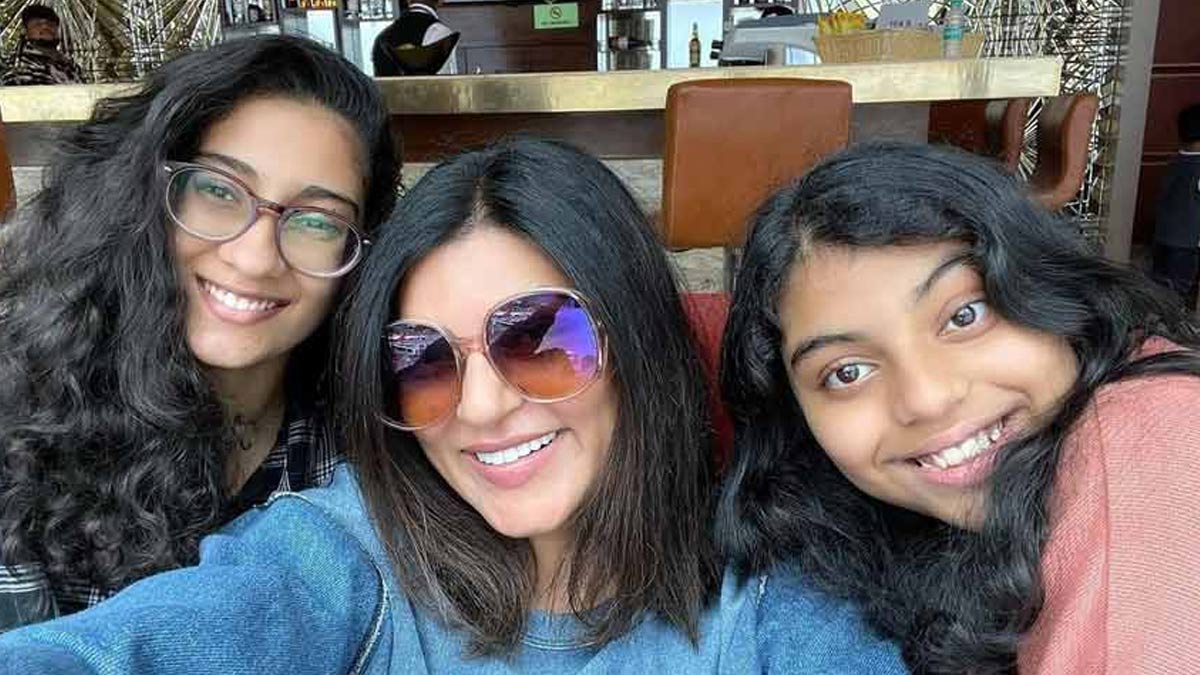 can a single female adopt a child in india