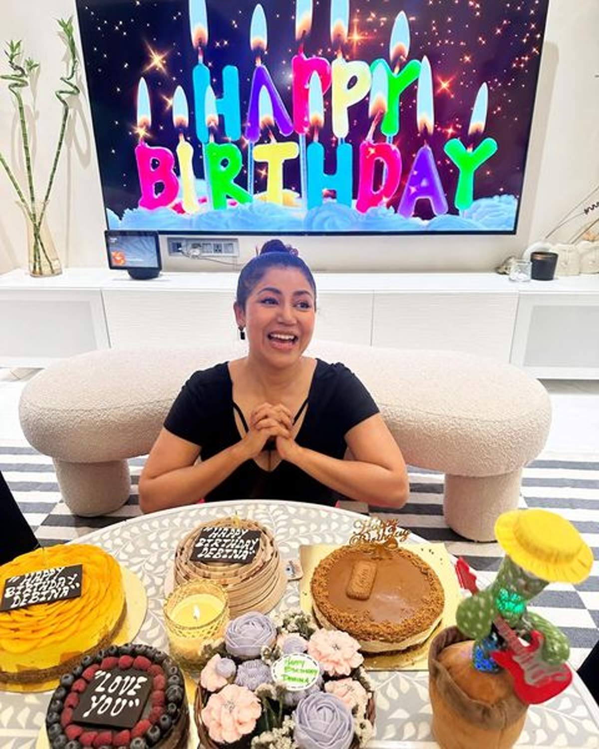 how to pose for birthday photos