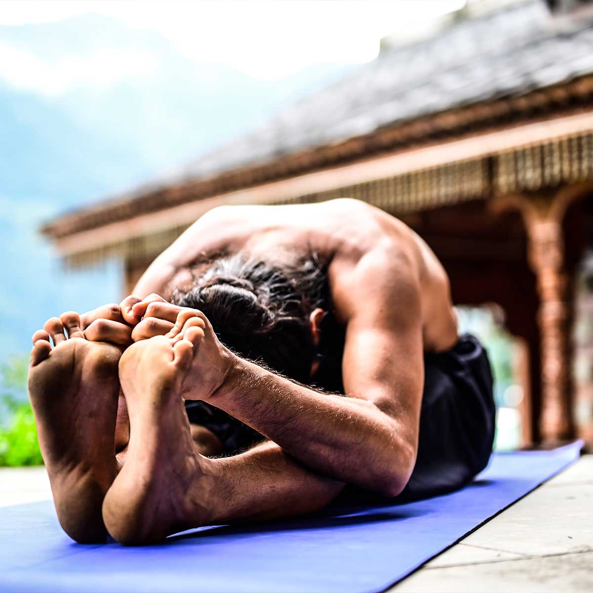 Paschimottanasana for liver