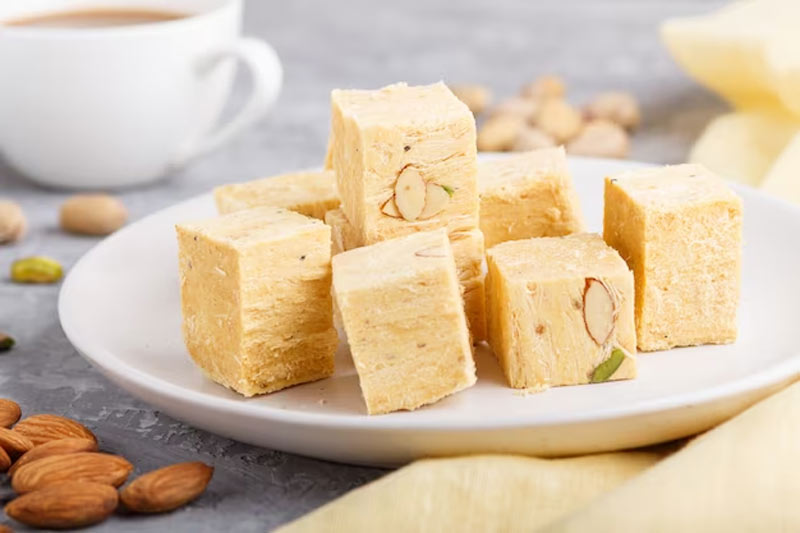 Which city is famous for soan papdi