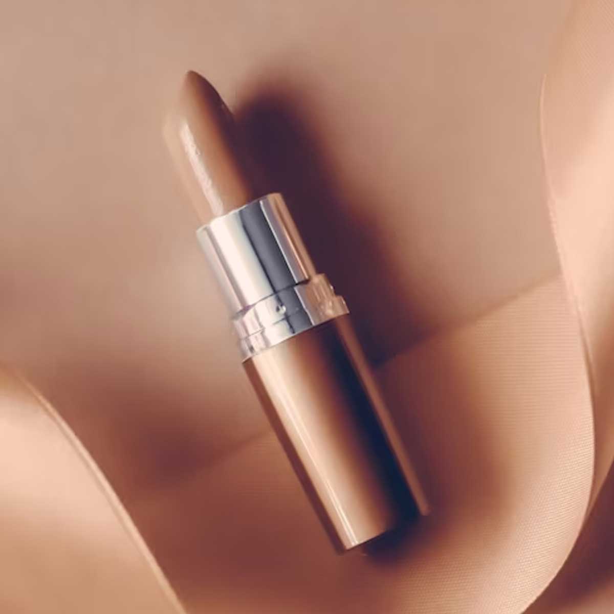 Worm brown matte lipstick