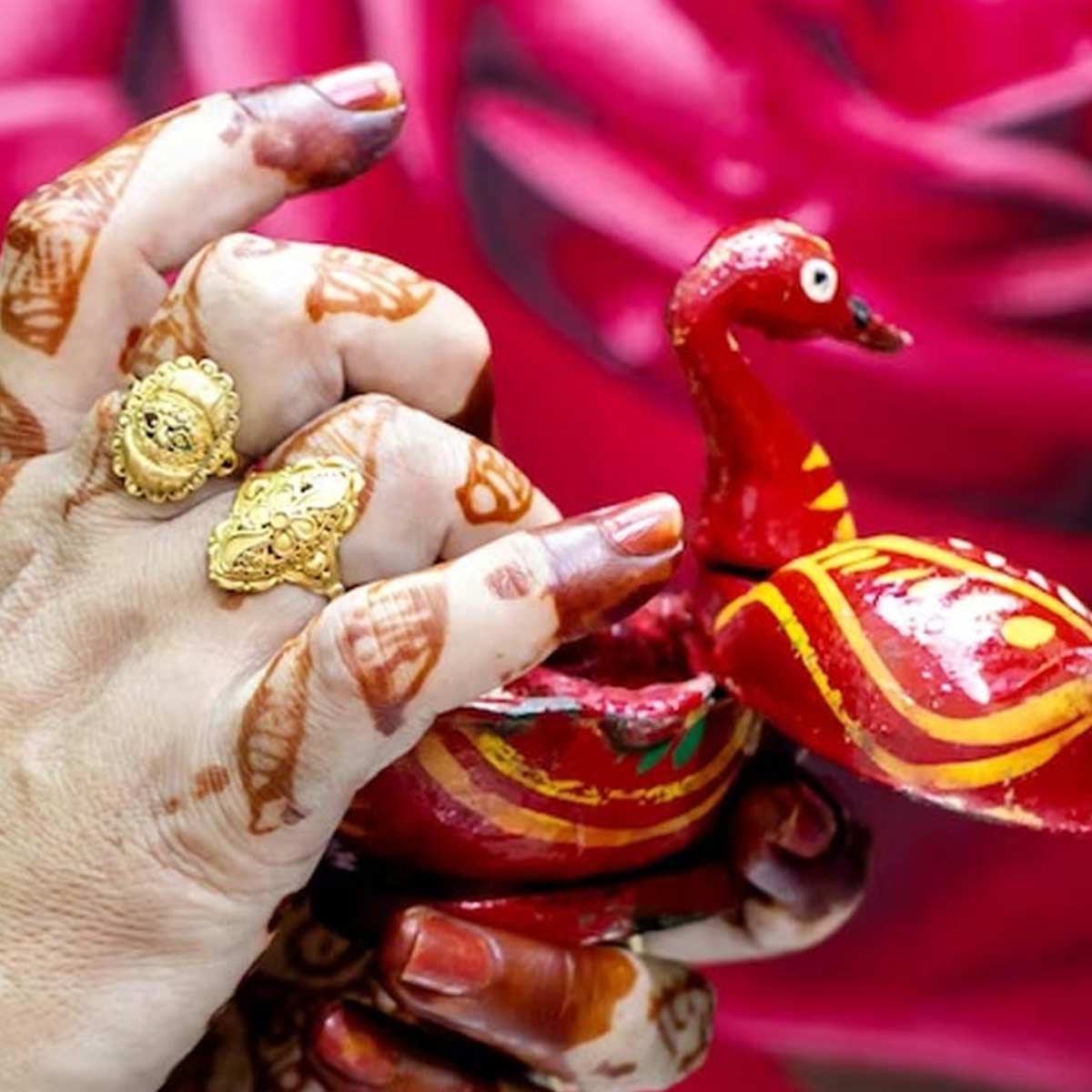 applying tilak on neck benefits