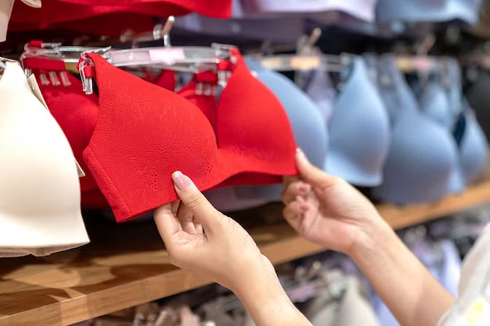 countries that don't wear clothes