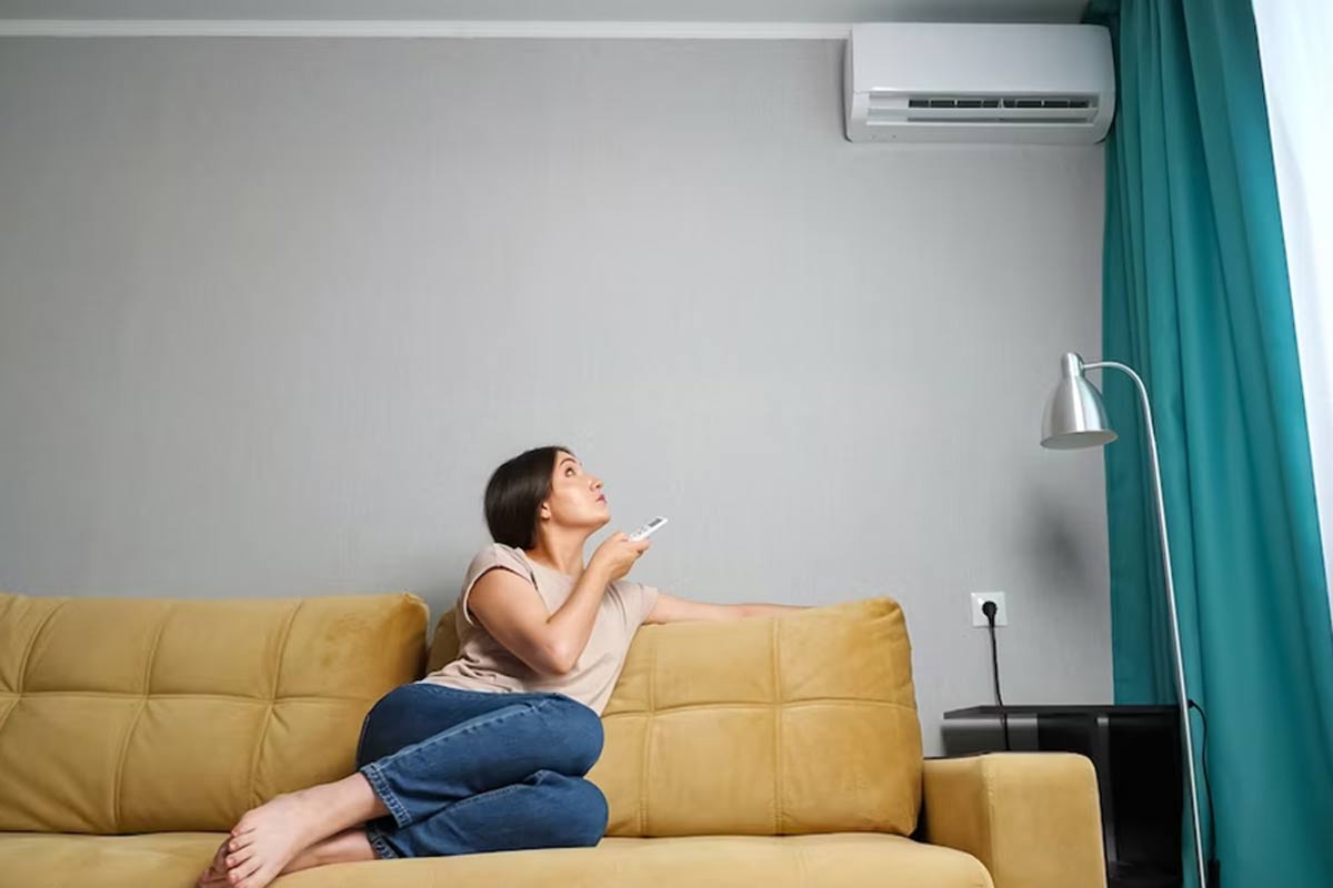 do ac consume electricity even after turning off from the remote
