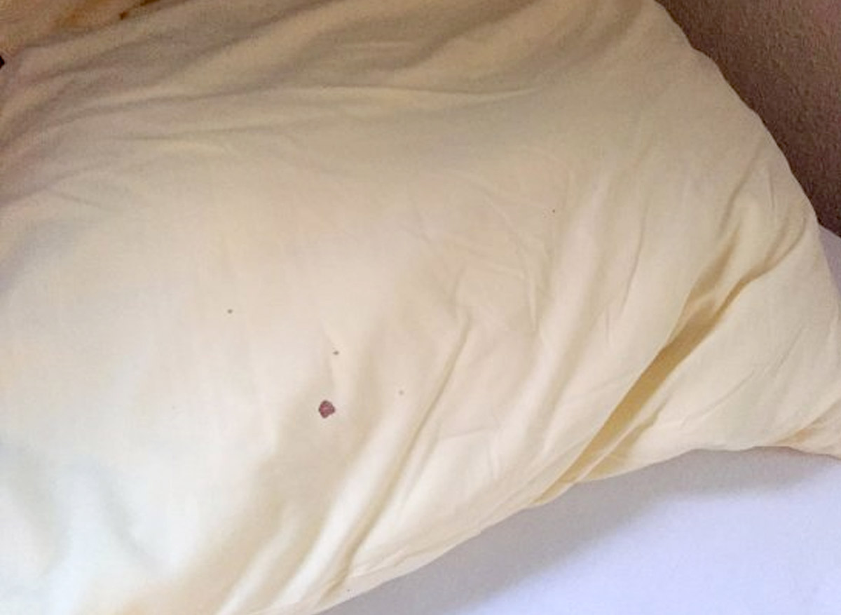 how to make solution for cleaning pillow cover