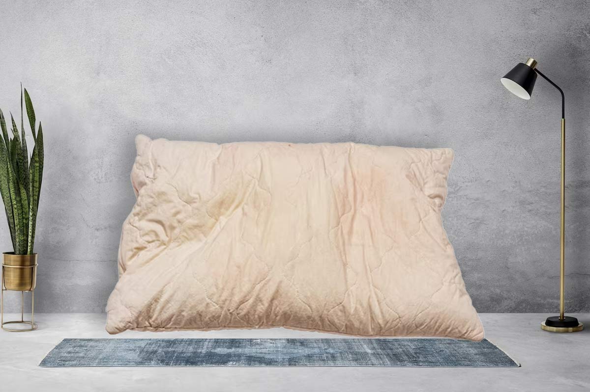 pillow ki safai kaise karte hain