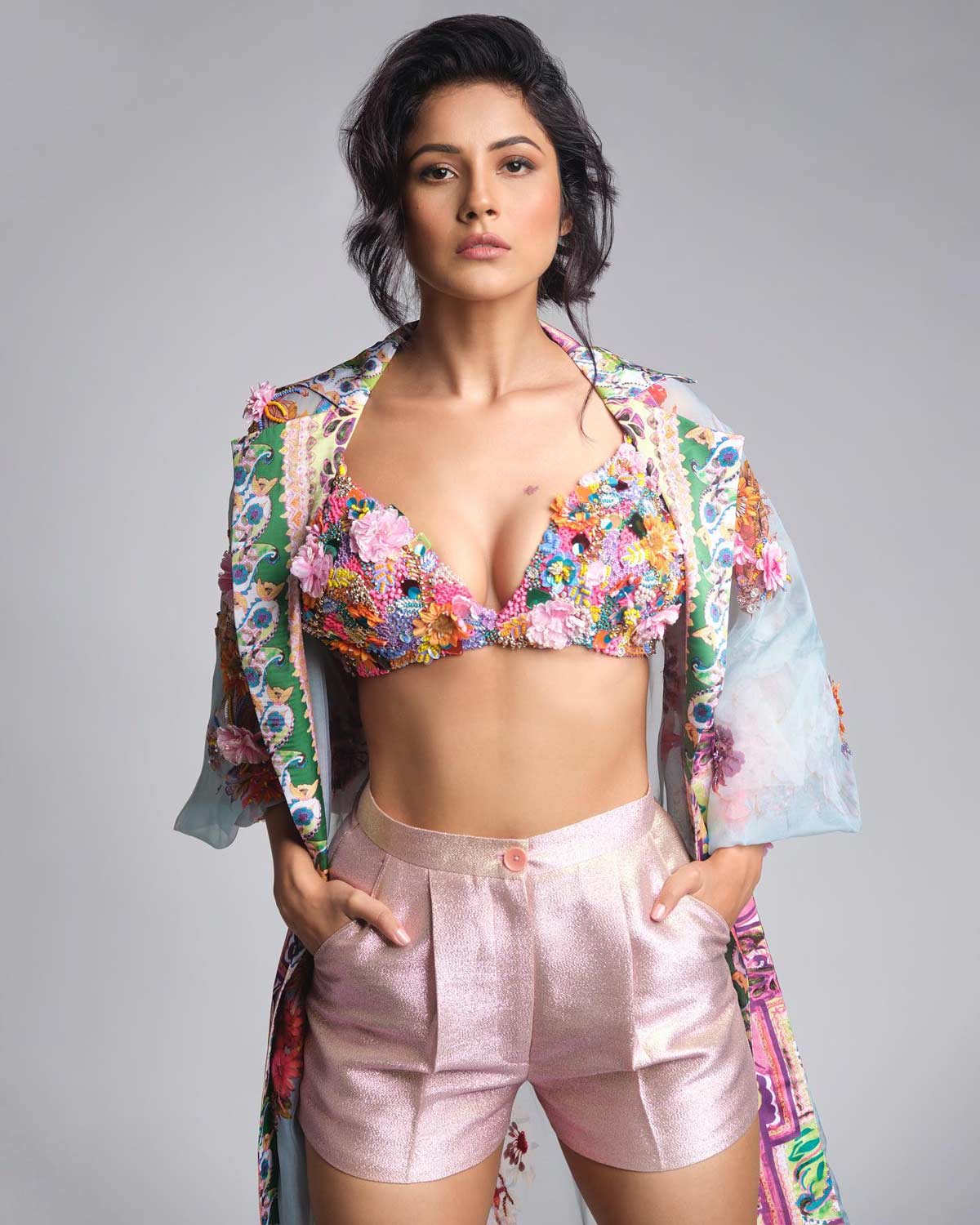 pink makeup look shehnaaz gill