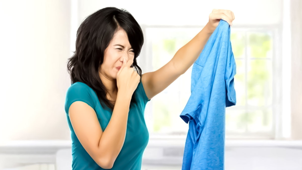 sweat smell and stain