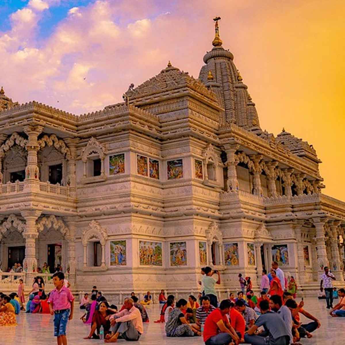 wash feet before entering temple