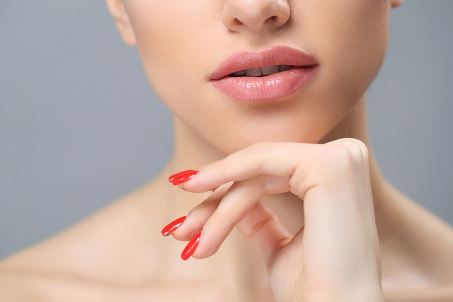 benefits of using cinnamon on lip care routine