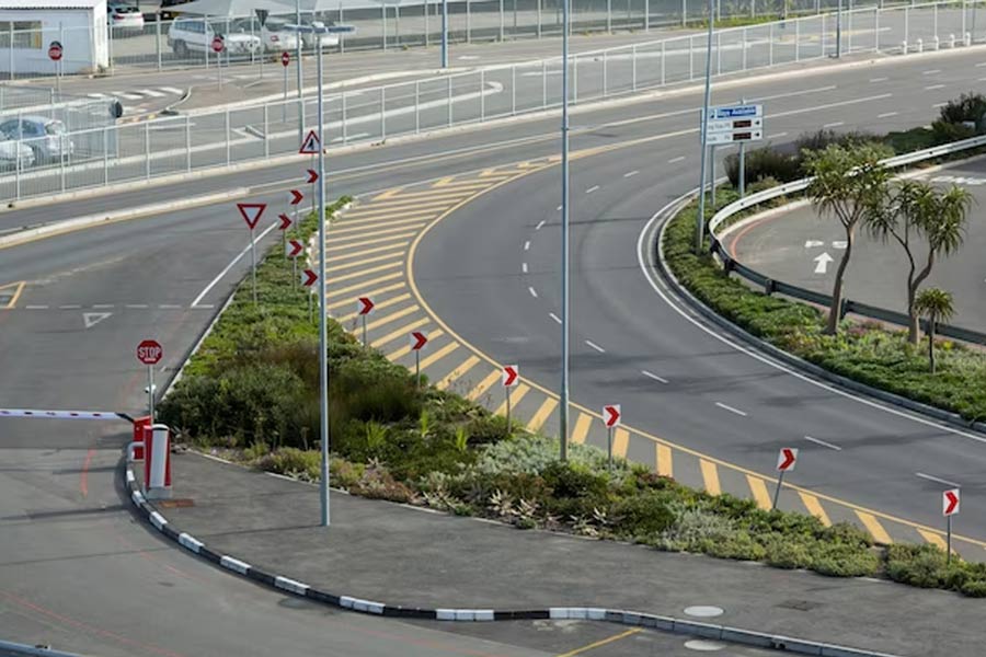 do most of the countries like usa drive on right side