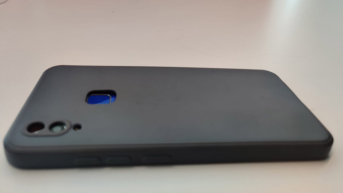 how to remvope stain from phone cover