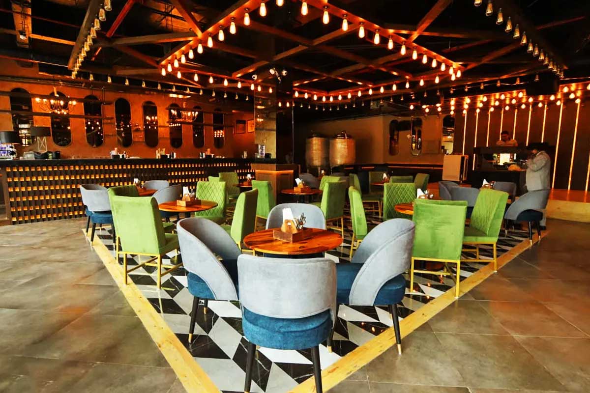 Barish Moon Bar & Brewery