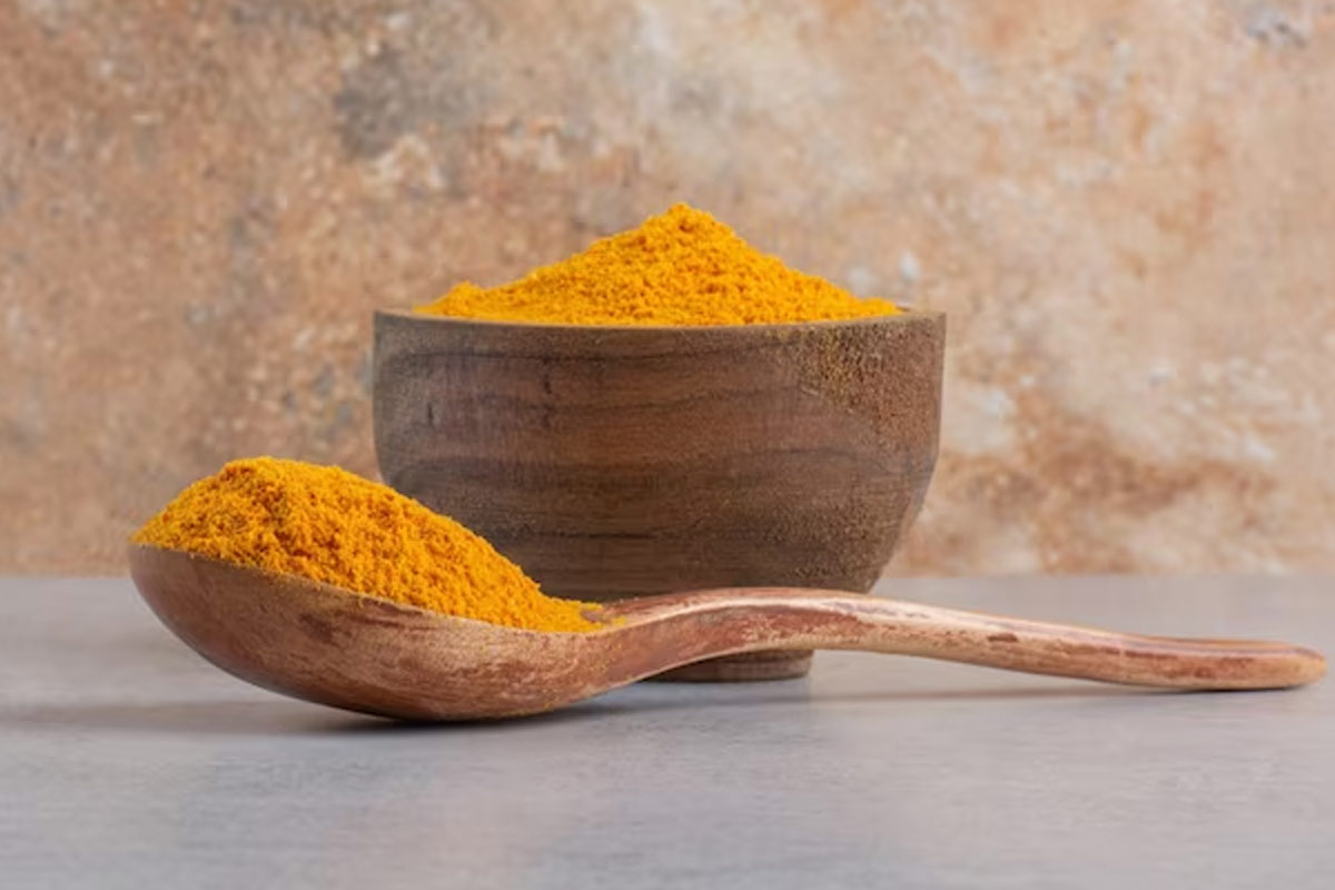 applying turmeric on navel significance