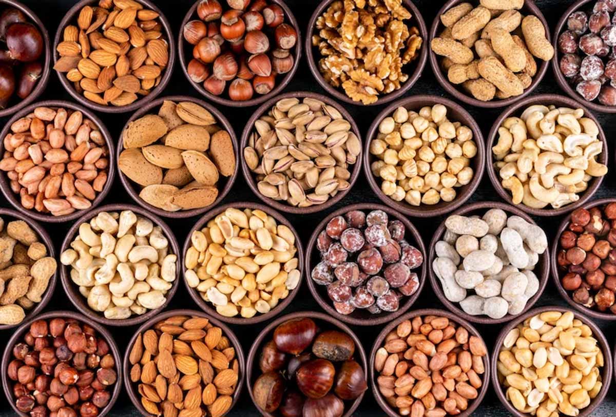 nuts and dry fruits
