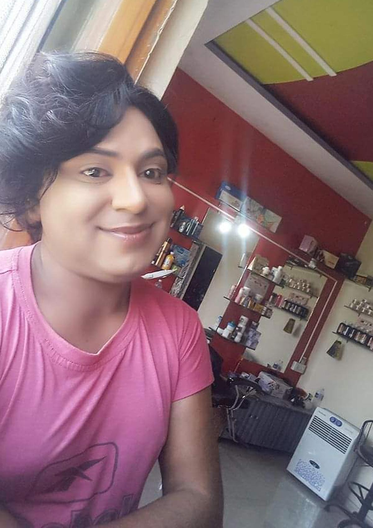 who is transgender deepa bhaskar gangurde