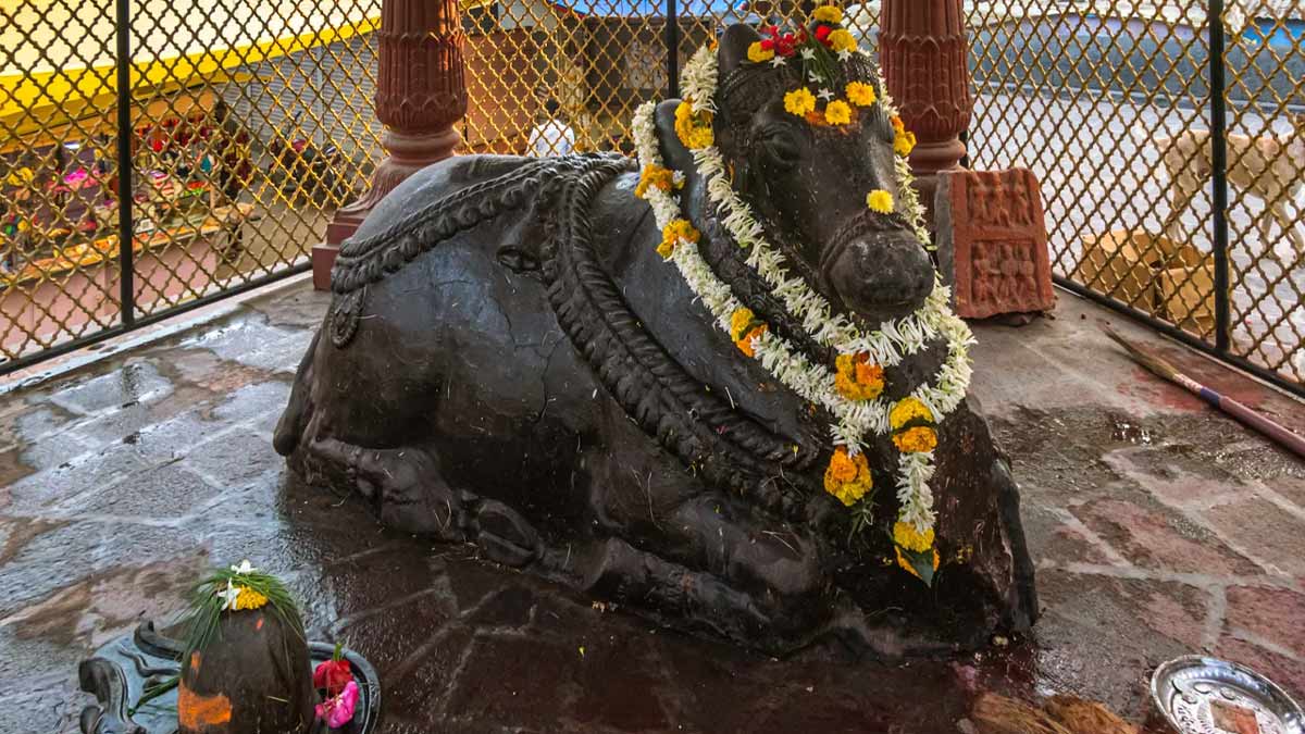 why nandi is outside lord shiva temple