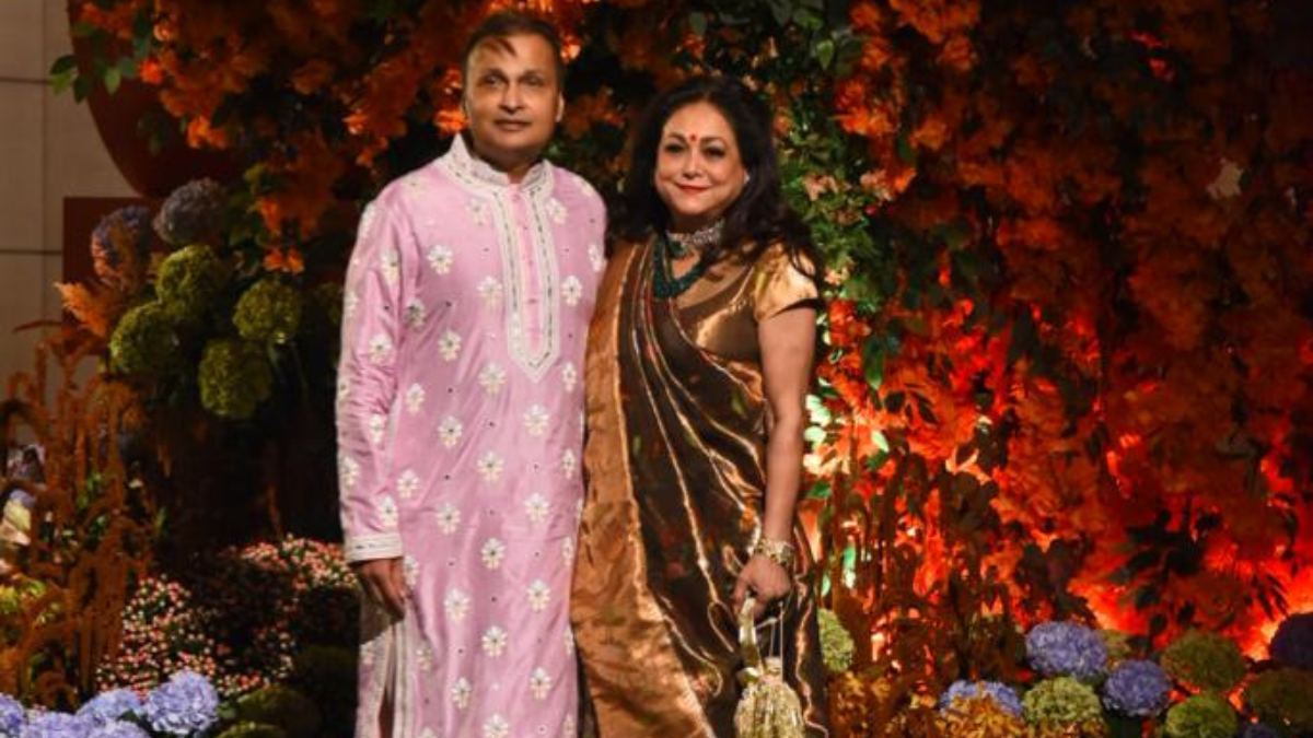 Radhika Anant engagement tina ambani anil ambani