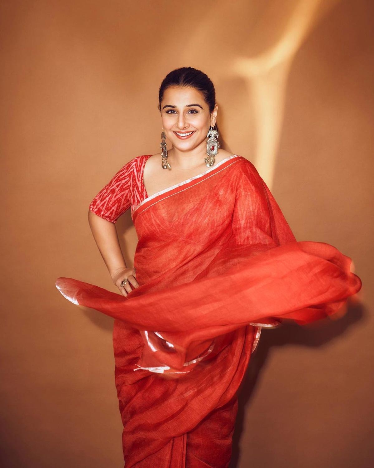 Vidya balan in hindi