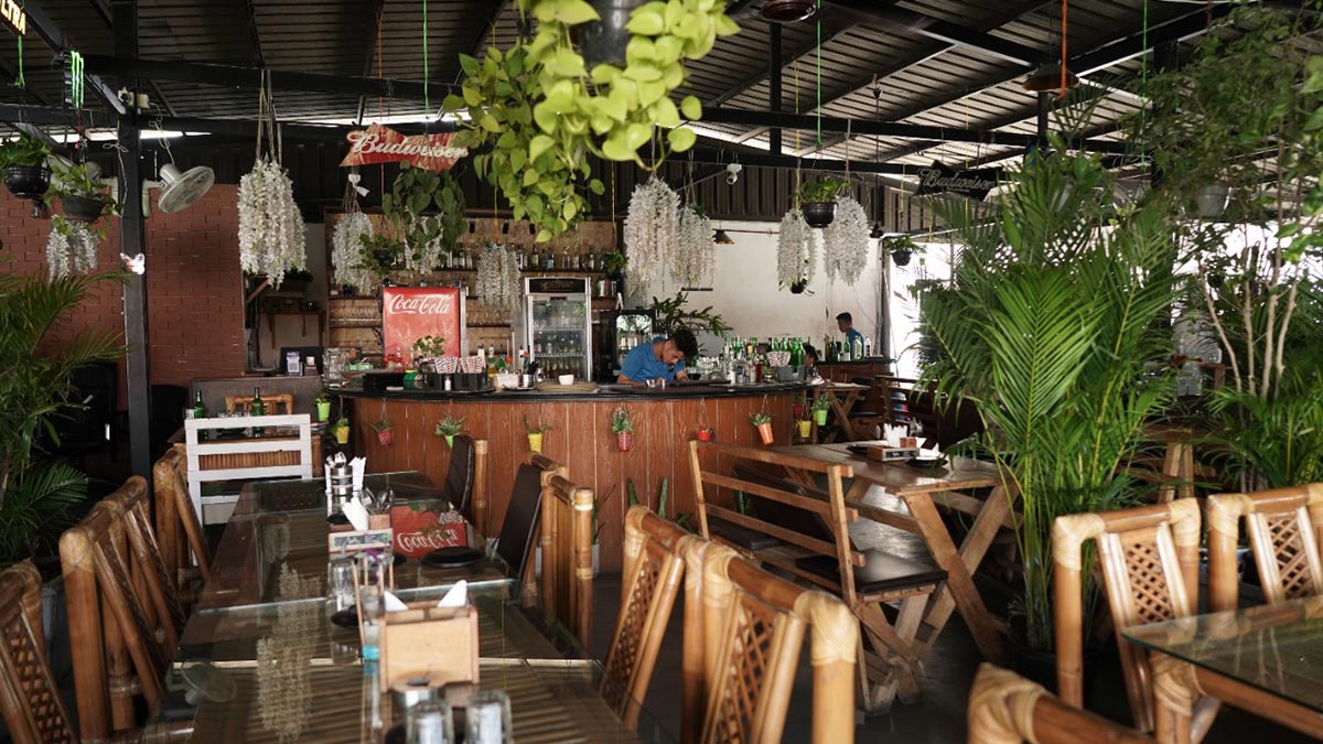 about oyster bar and kitchen