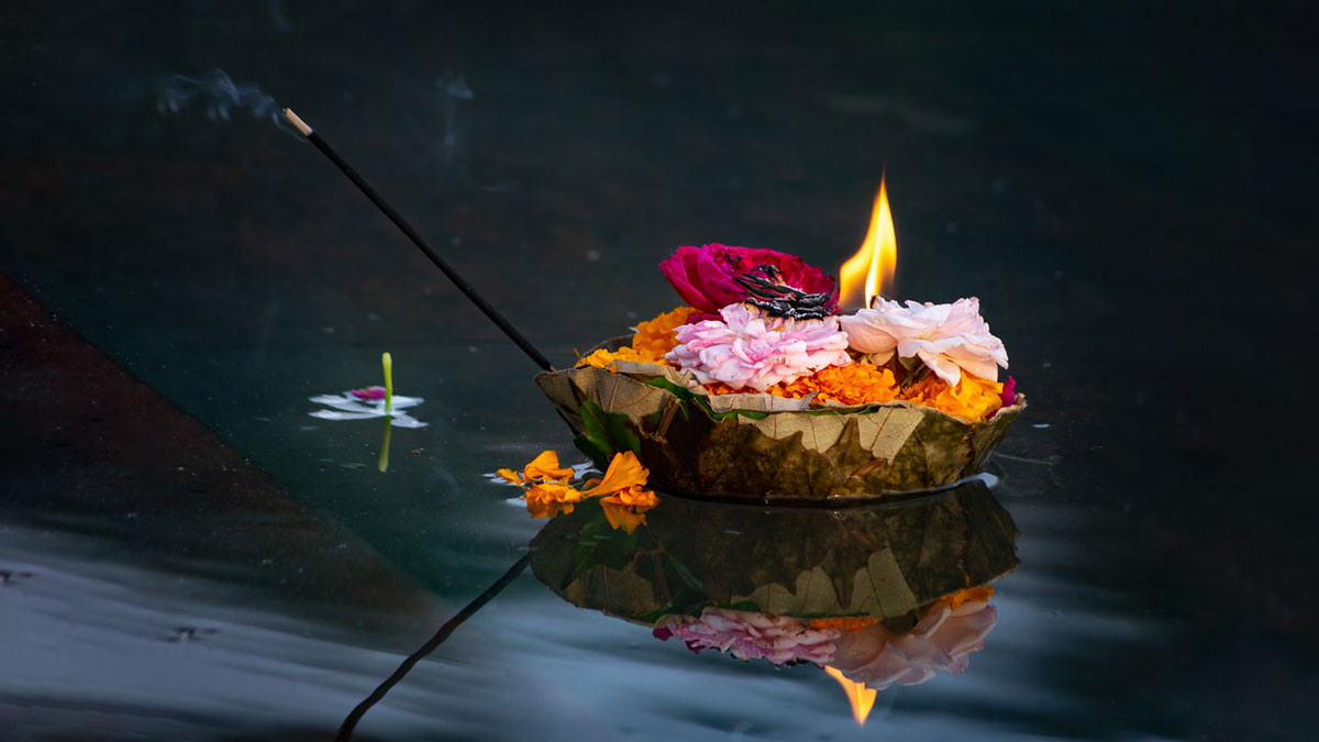 astro remedies for pitra happiness in hindi