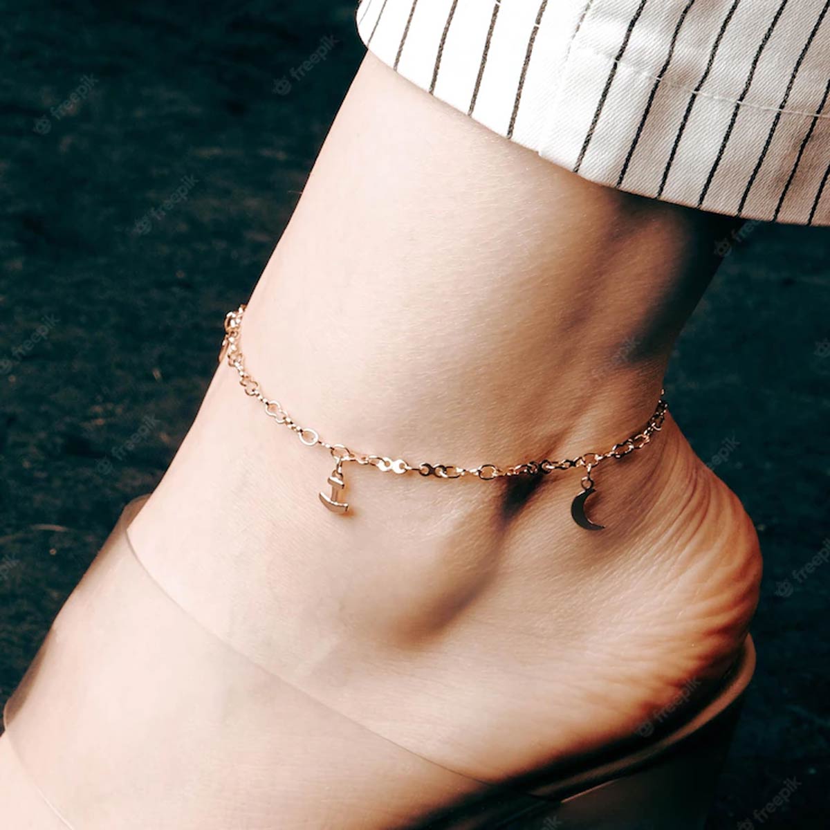 gold anklets are not good