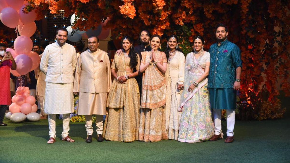 radhika merchant anant ambani engagement pictures