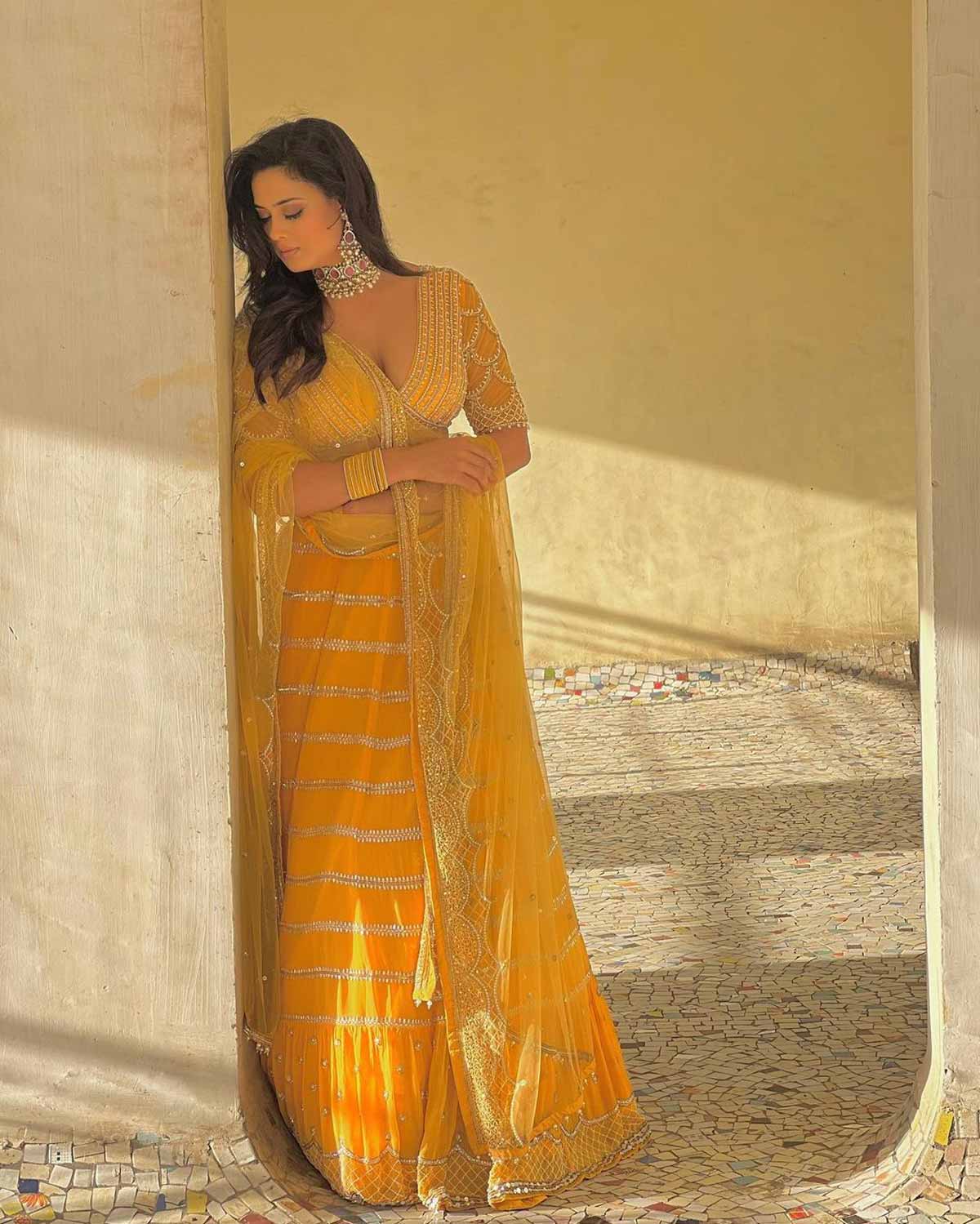 shweta tiwari wearing lehenga