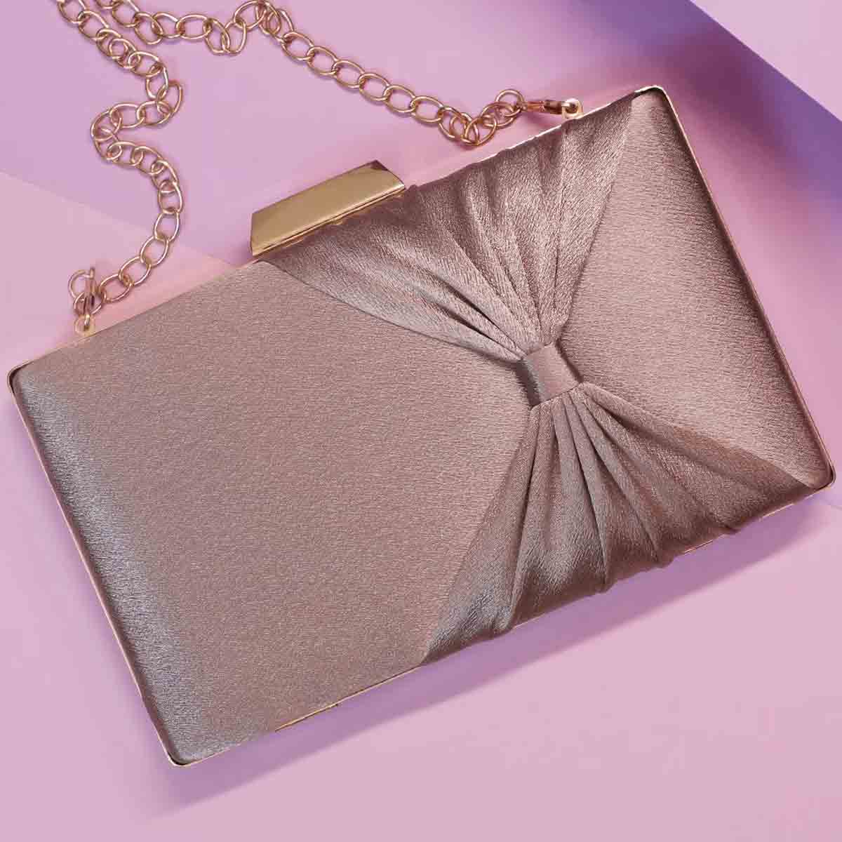 Bow style clutch