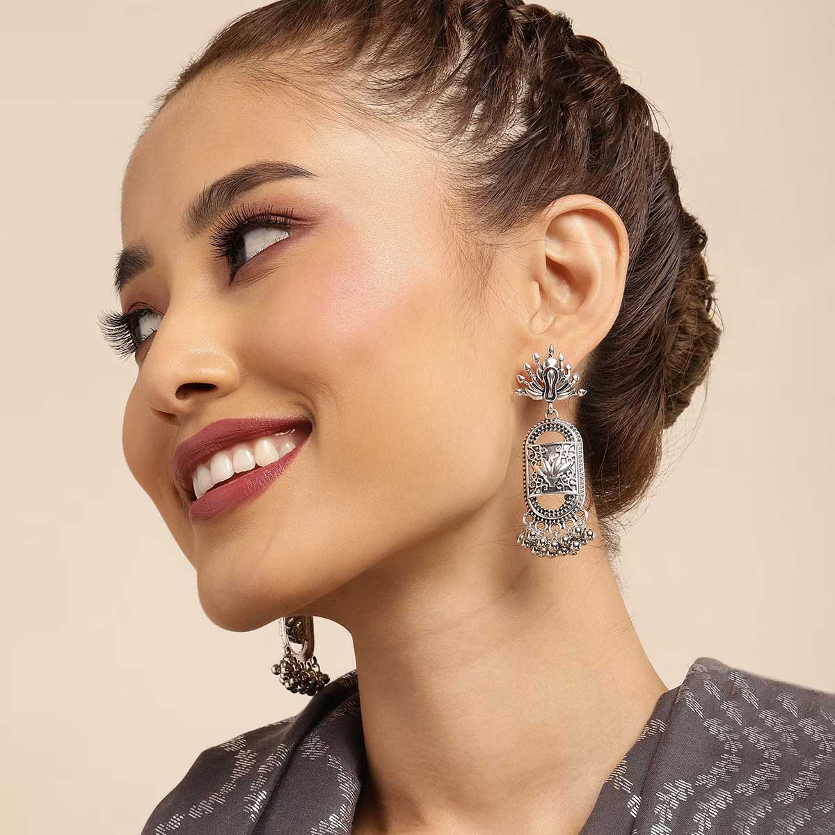 Drop earring for short dress