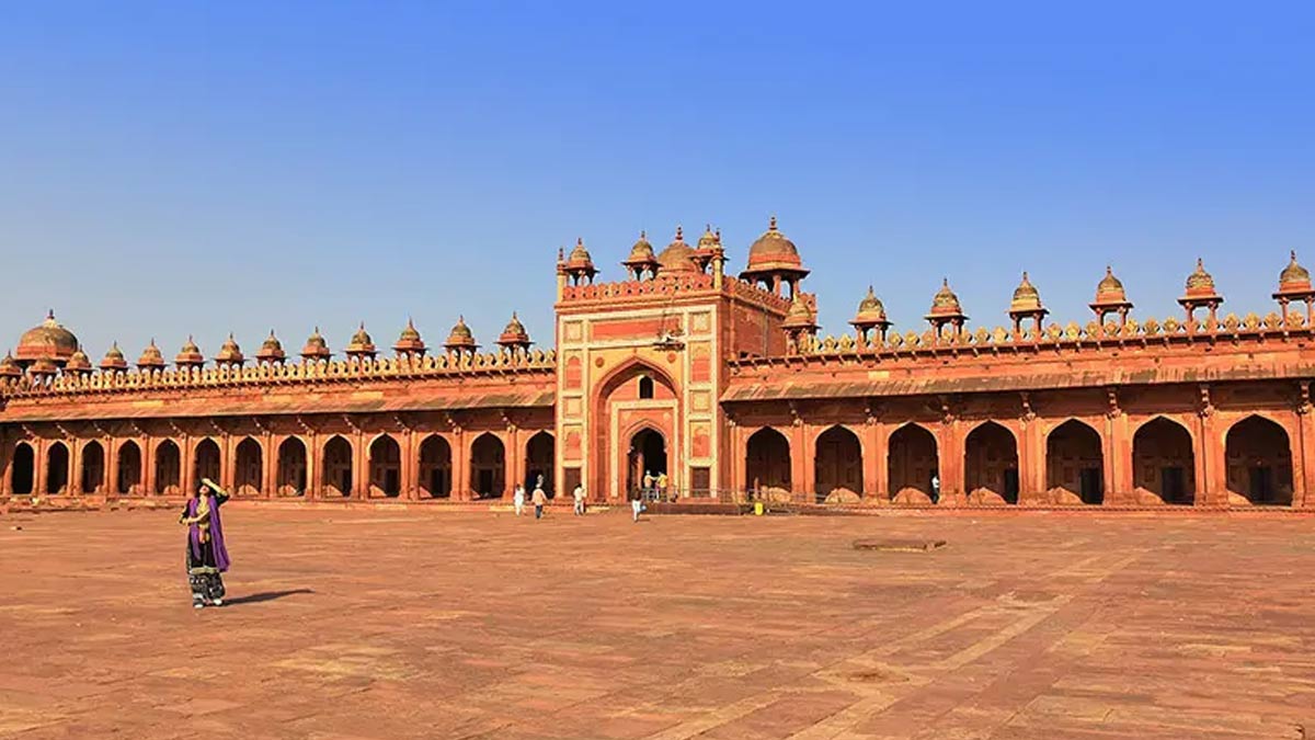 Know about jama masjid in agra