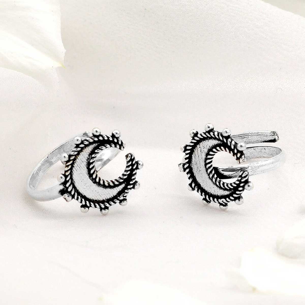 Moon toe ring designs