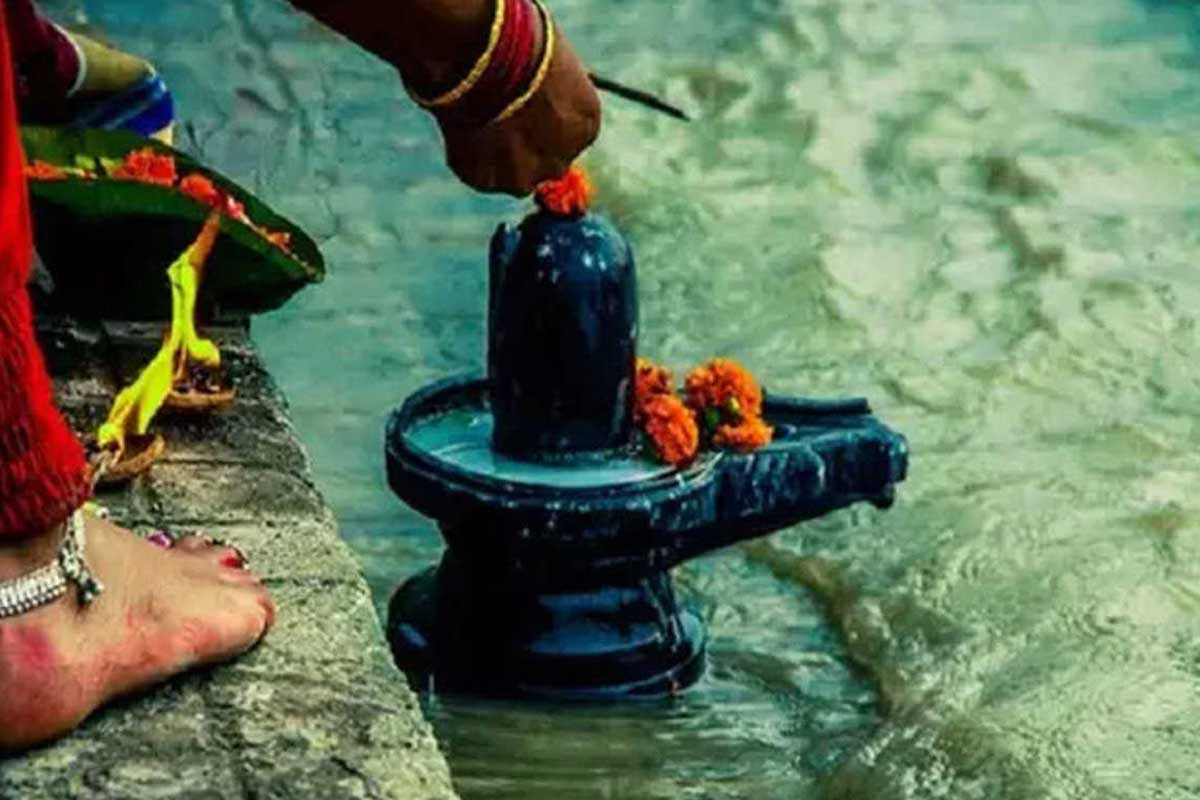 sawan mein is vidhi se kare rudrabhishek